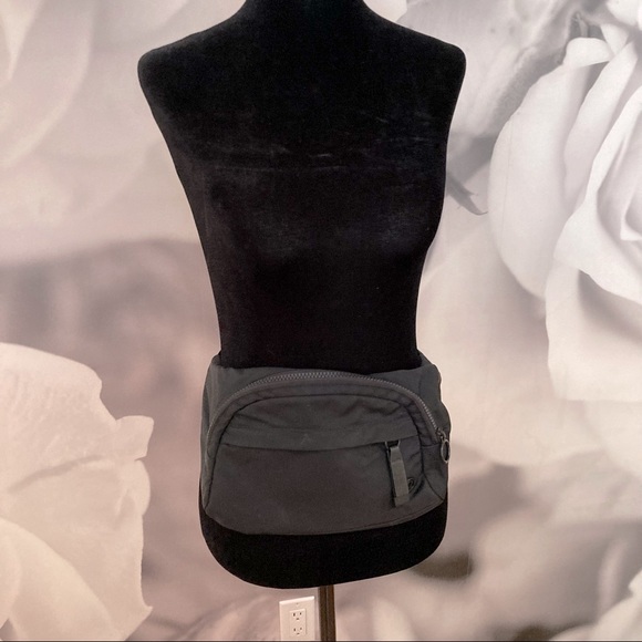 lululemon athletica Handbags - Lululemon Belt Bag